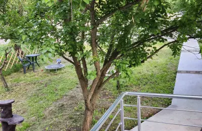 Sredjena kuca 200m2 sa visokim zidovima i potpuno privatnoscu-4km od Soko Banje-Resnik Galerija slika