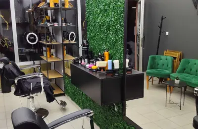 Izdajem frizerski salon u Novom Sadu na Novoj Detelinari