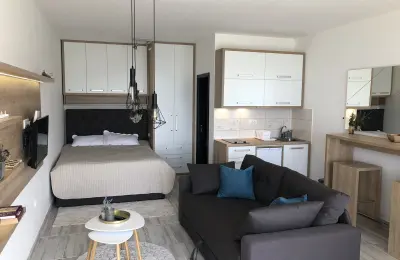 LUX apartman sa dvorištem i panoramskim pogledom na Kopaoniku