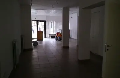 Lokal 81m2 u centru Grocke-pesacka zona