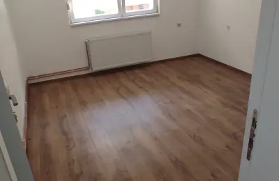 Ekskluzivan kompletno renoviran stan 70m2