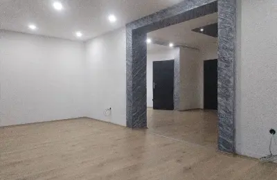 Sremcica,centar ul.Beogradska lokal 55m2(+11m2)