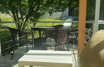 Sredjena kuca 200m2 sa visokim zidovima i potpuno privatnoscu-4km od Soko Banje-Resnik Galerija slika