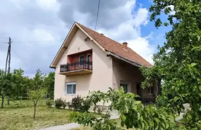 Prodajem kucu u selu Provo-Vladimirci