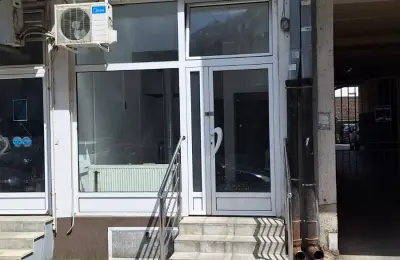 Prodaja lokala 42m2 u dva nivoa-Novo Naselje,Novi Sad