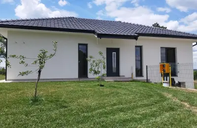 Luksuzna kuca sa bazenom Popovic-Sopot-Kosmaj