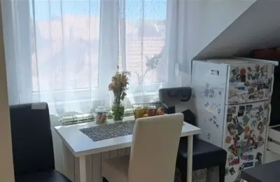 Prodajem dvoiposoban kompletno namešten i uknjižen stan