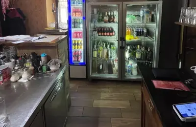 Prodaja restorana+sala za proslave+privatni parking