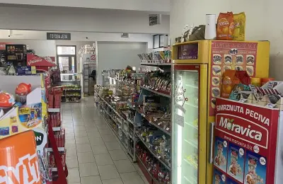 Prodajem poslovni prostor u Arilju