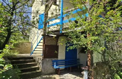 Vikendica na prodaju-Devojački Bunar