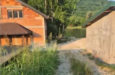 Vrhpolje, etno selo, pored Drine