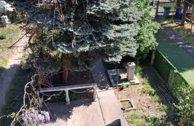 Deo kuce u nizu na izuzetnoj lokaciji