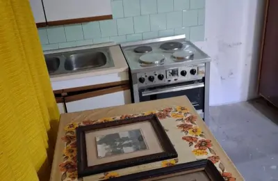 Deo kuce u nizu na izuzetnoj lokaciji