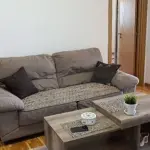 Prodajem dvoiposoban kompletno namešten i uknjižen stan
