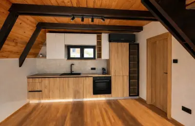 Na prodaju Luxury Villas&Poll,Aranđelovac