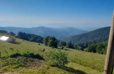 Prodaja parcela na Goliji (gradjevinsko zemljiste sa dozvoljenom gradnjom)