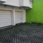 Prava garaža, dvorište, nivo tla, struja, brojilo