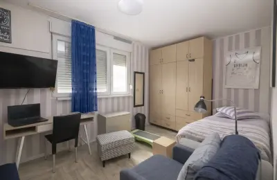 Prodajem stan na Karaburmi 62m2