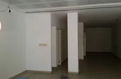 Lokal 81m2 u centru Grocke-pesacka zona