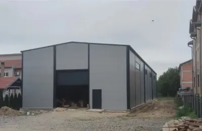 Izdaje se hala na početku Ledina uz glavni put