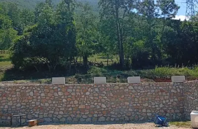 Prodajem plac na obroncima Tare