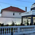 Palilula-Borča 220m2+75m2 na 6.5ari placa